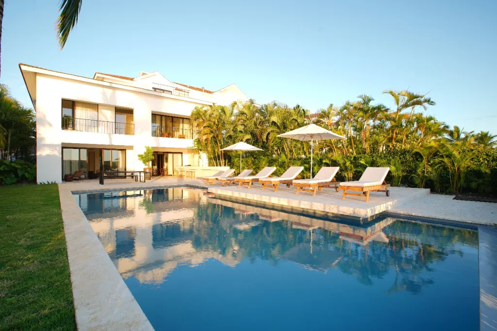DOLPHIN VILLA